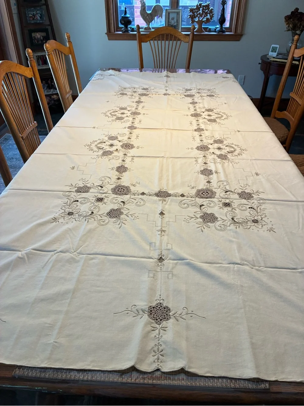 Ivory Embroidered Floral Tablecloth - Elegant Dining Cover